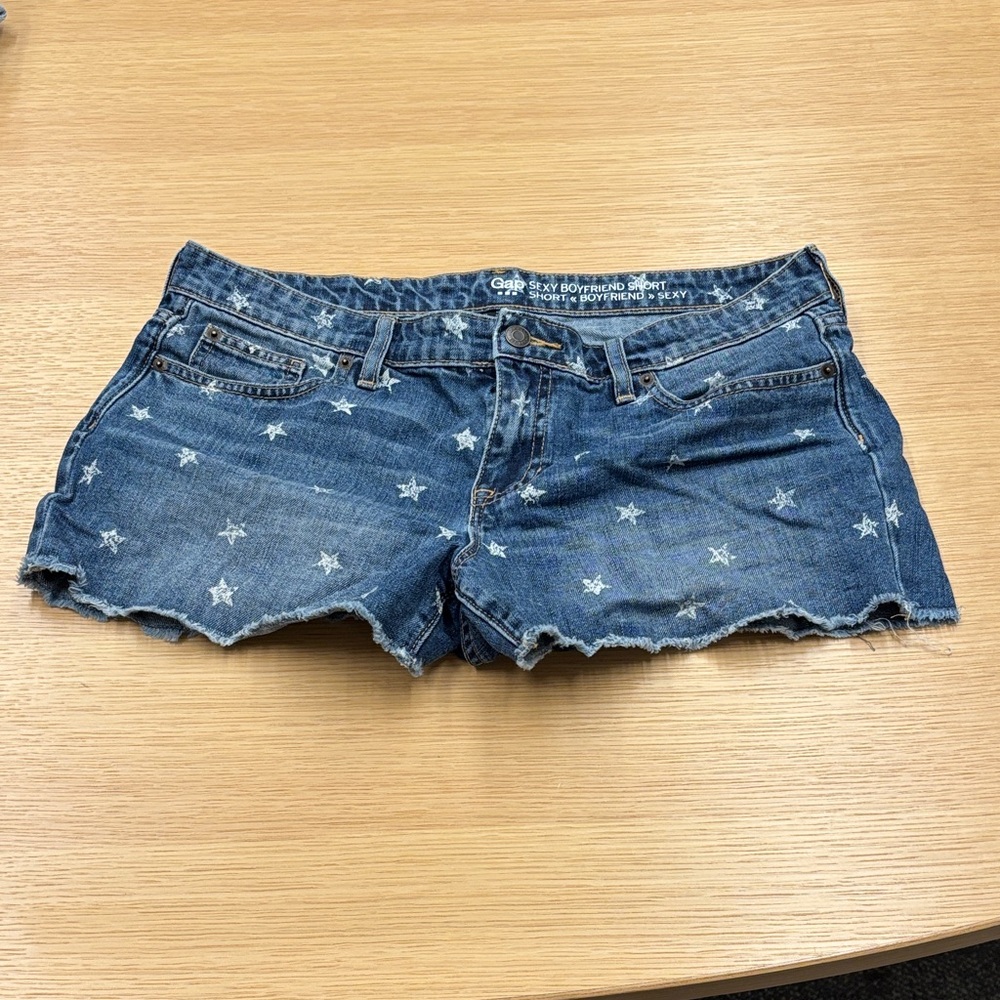 GAP Denim Star Women Shorts size 8 / 29